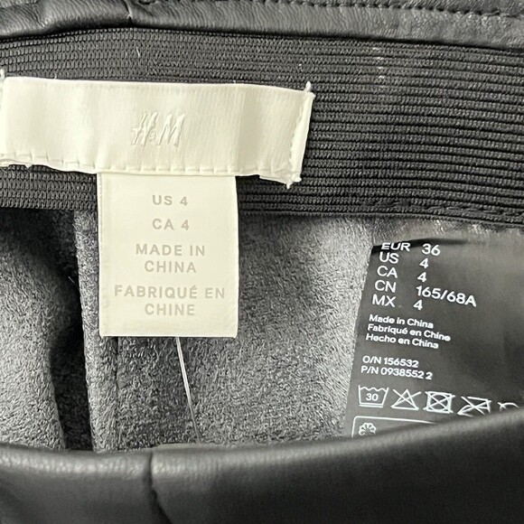 H&M Womens Size 4 Black Faux Leather Straight Skirt New - Picture 3 of 3